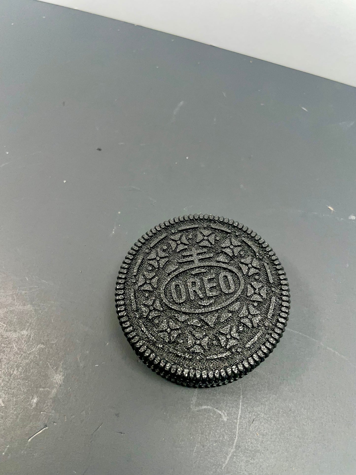 Oreo herb grinder