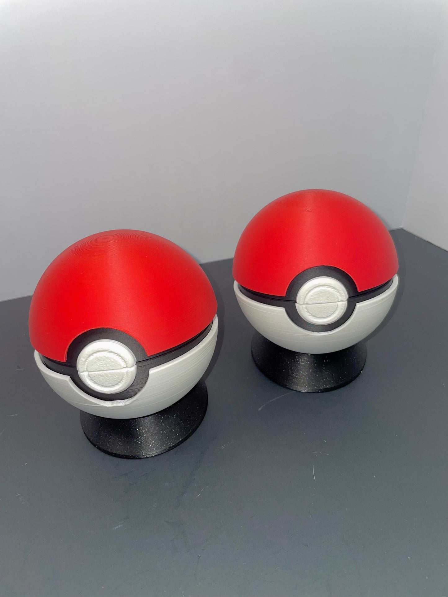 Ball herb grinder